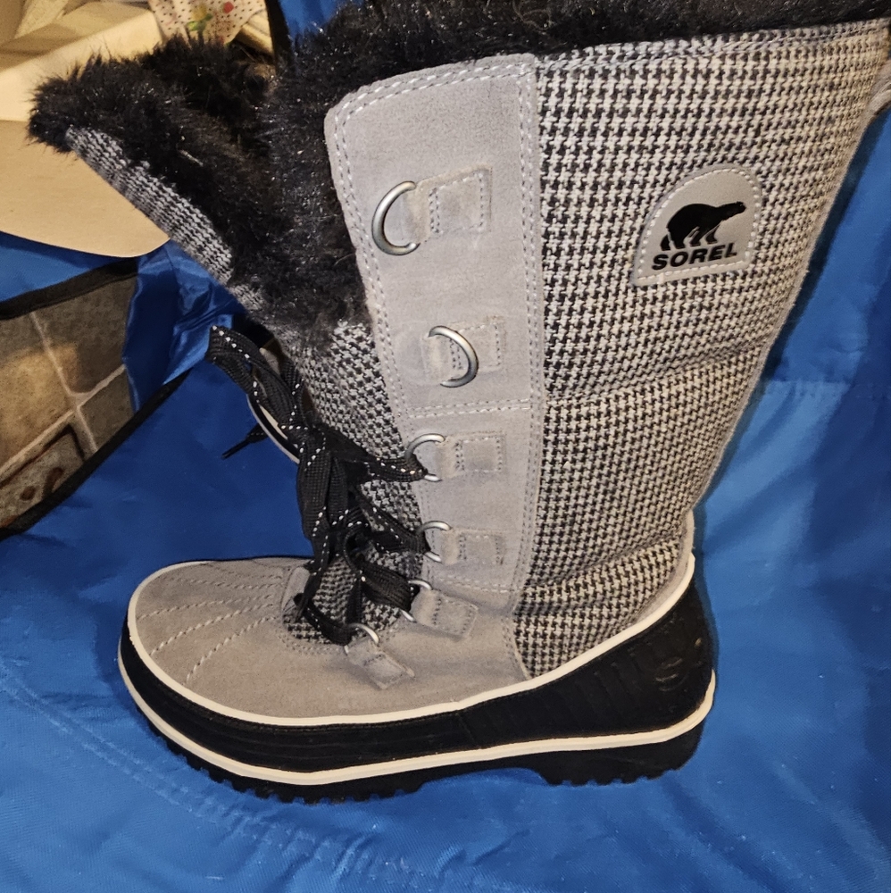 Sorel Women's Gray Winter Boots